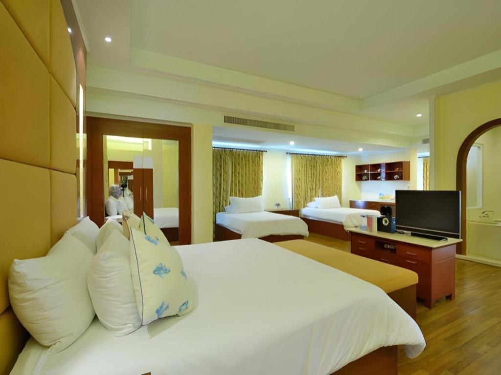 Hip Hotel