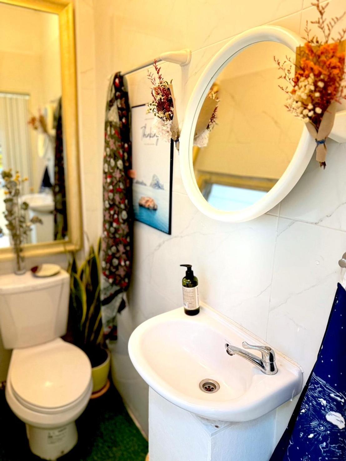 Vakantiehuis Entire House 6 People 3beds 2baths Near Bts Asoke Terminal21 Bangkok