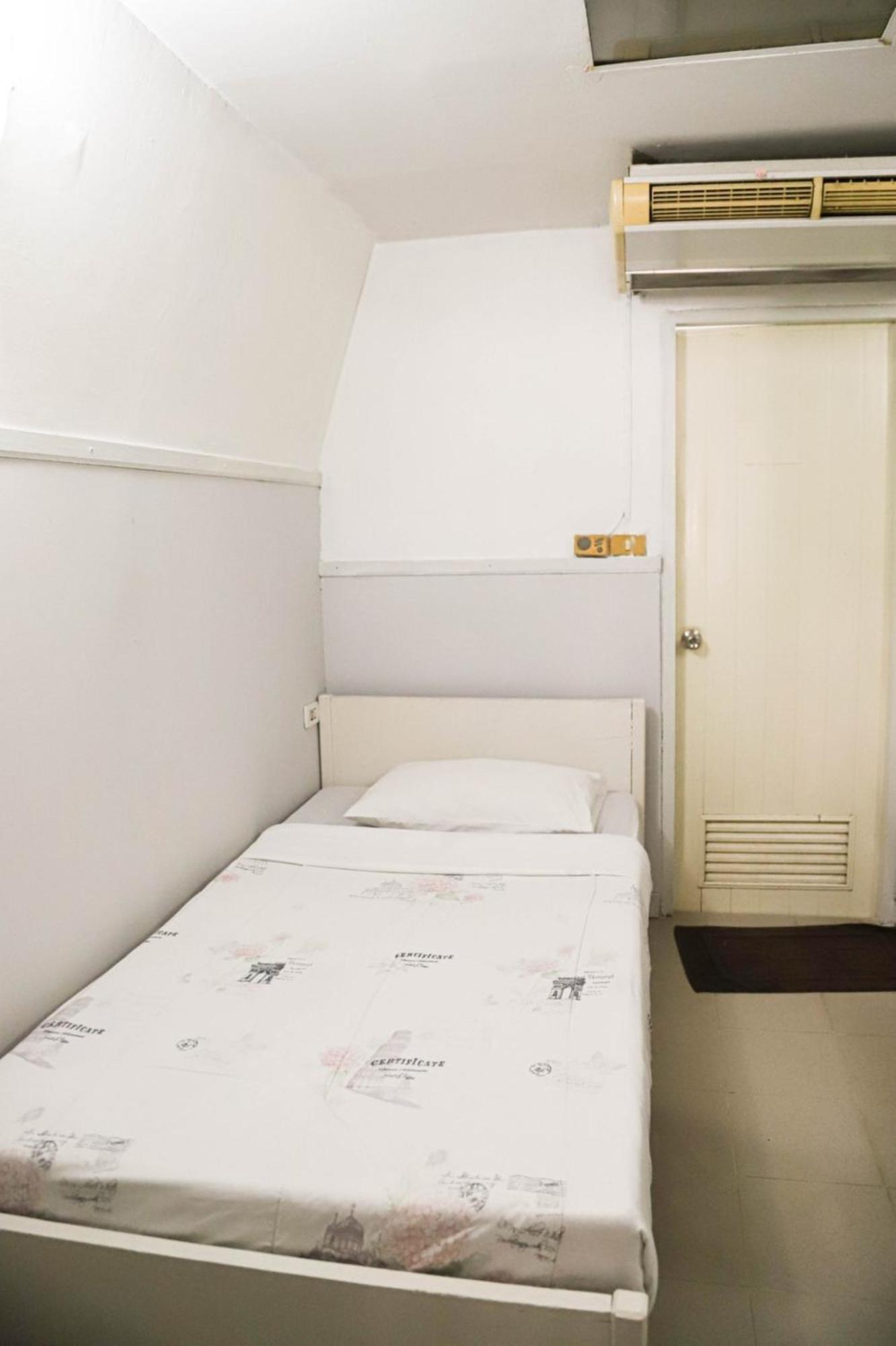 White Hotel 2*