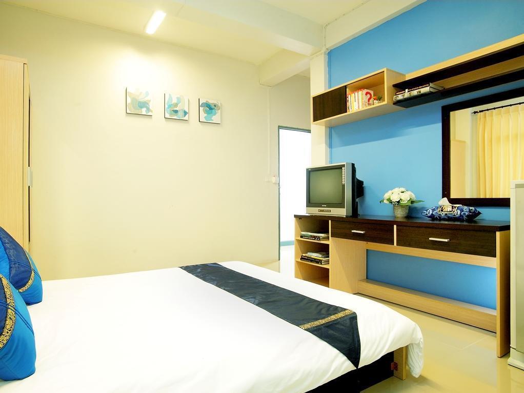 Smile Hotel 2*