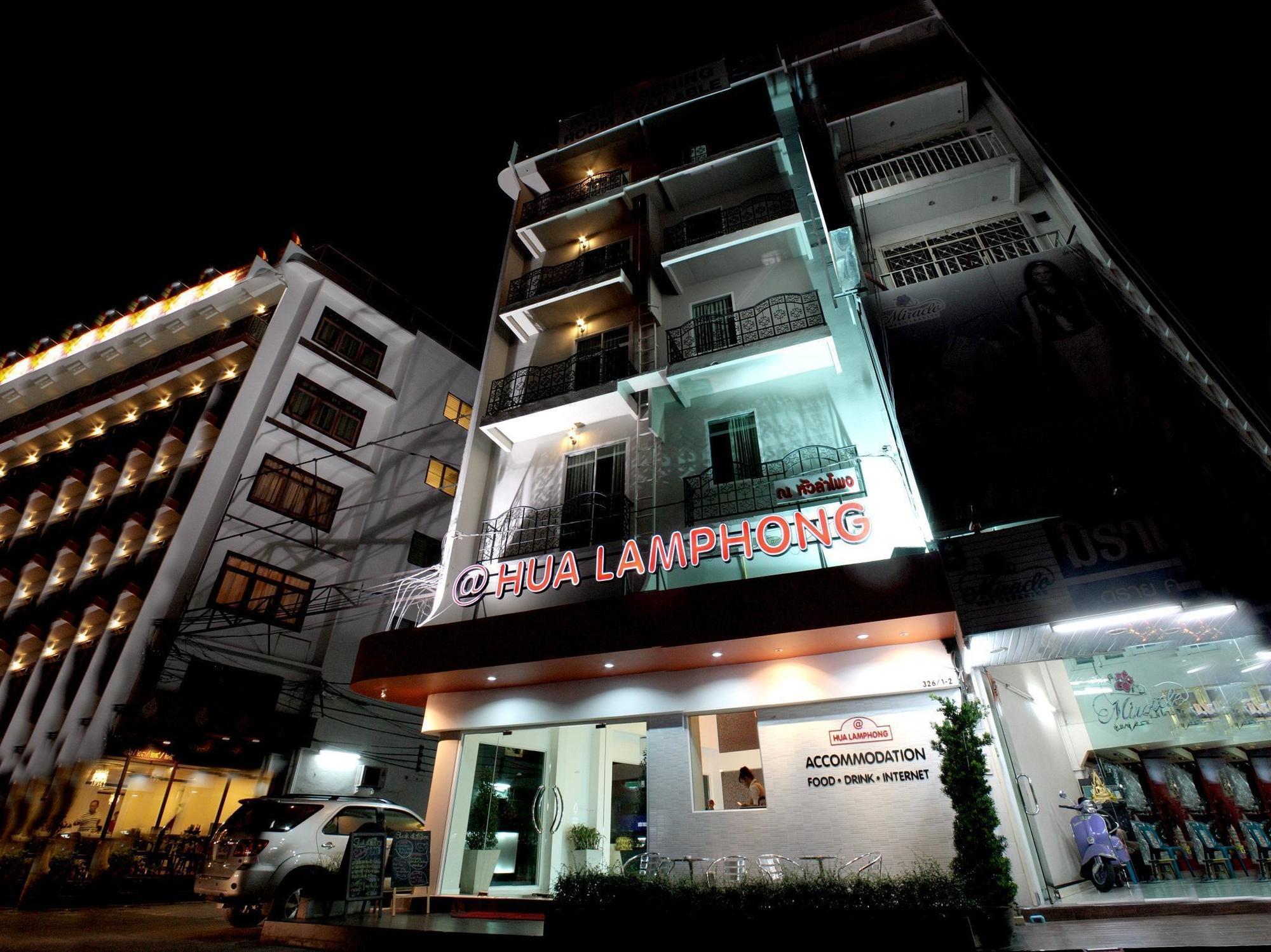 Hostel At Hua Lamphong *