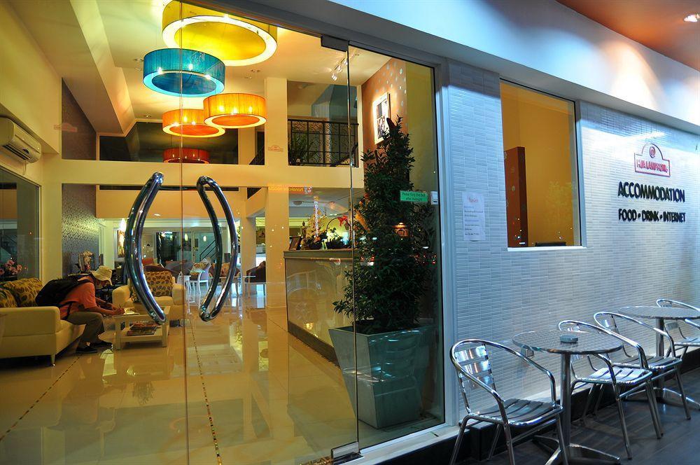 At Hua Lamphong Bangkok