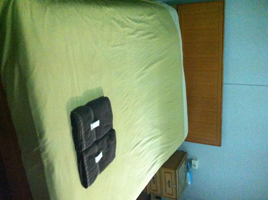 Inn White Orchid I