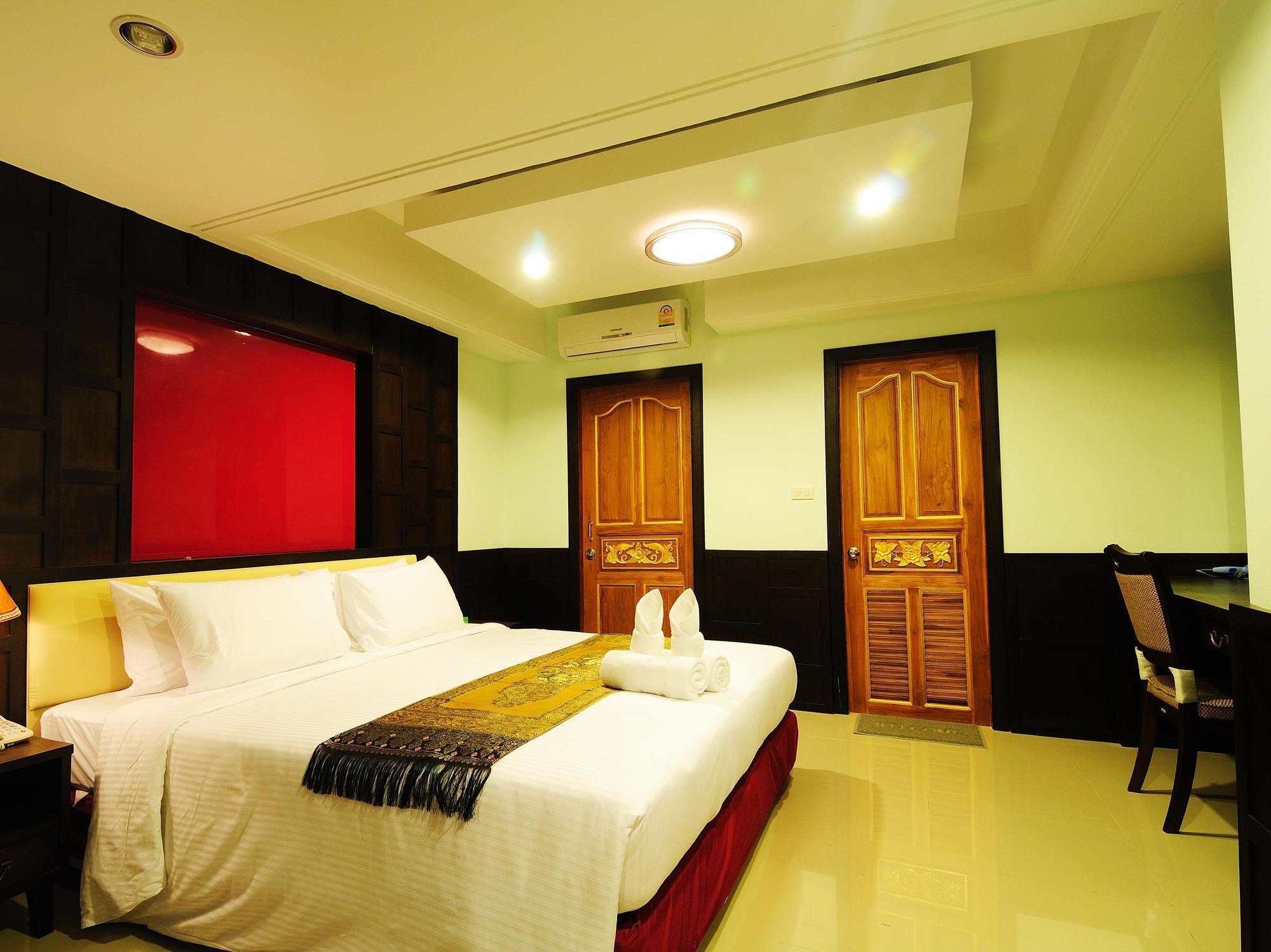 Gusto Pratunam 4*