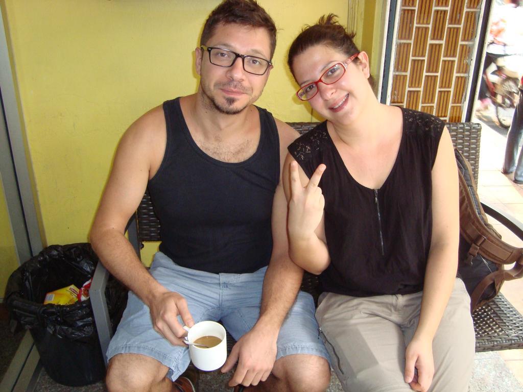 Hug (adults Only) Asrama Bangkok