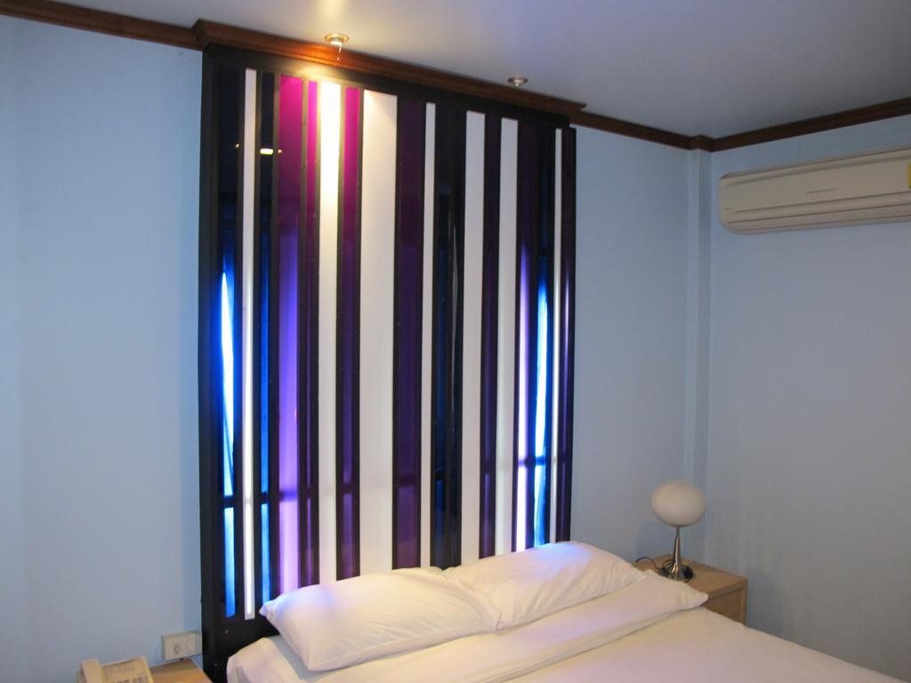 Suriwongse Hotel