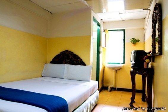 Hostel Sawasdee Smile *