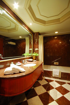 The Emerald 5* Bangkok