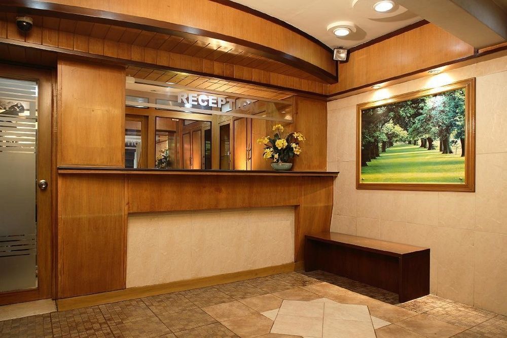 Lucky House Khaosan Hotel 2*