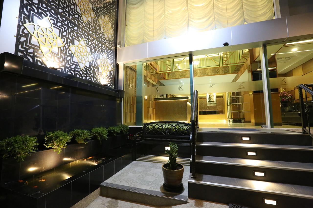 Hotel Roomquest Suvarnabhumi Airport Romklao Soi 6