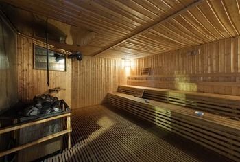 Petchyindee Kingdom Hostel