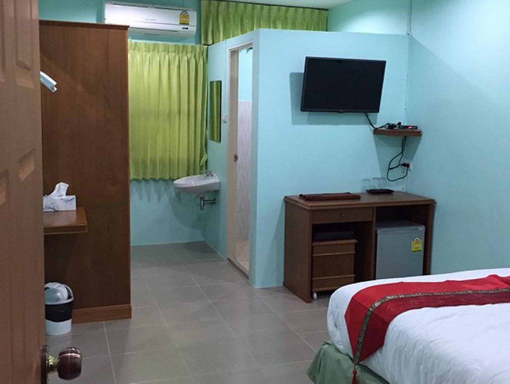 Phoom House Hotel 2*
