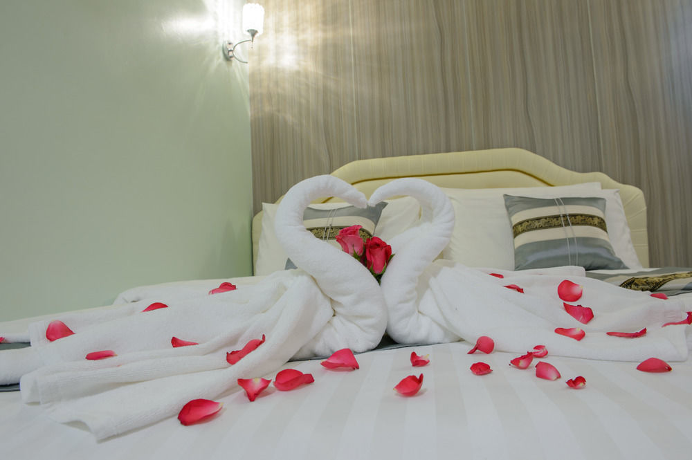 Roomquest Suvarnabhumi Airport Romklao Soi 6 3* Bangkok