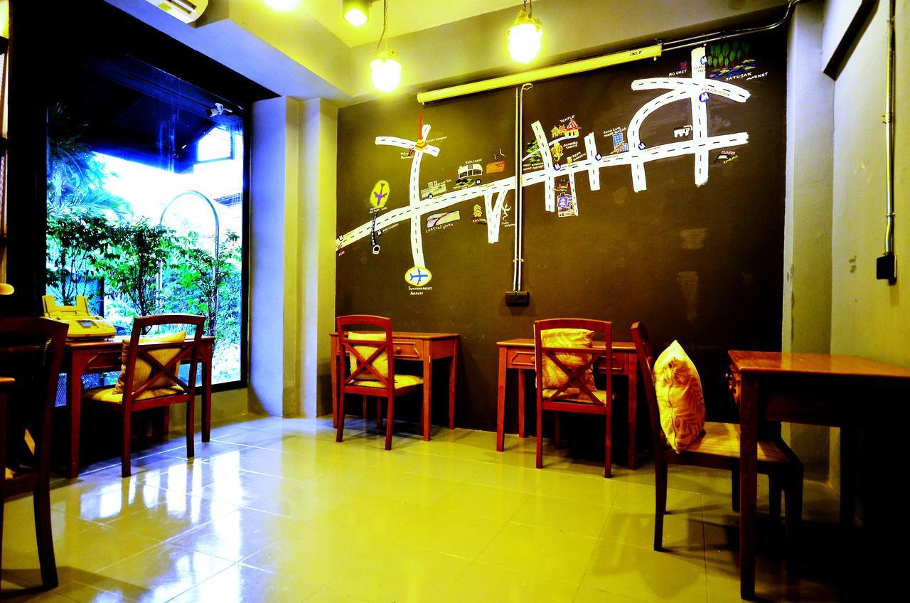 Capsule hotel Hoot & Ratchada 3*