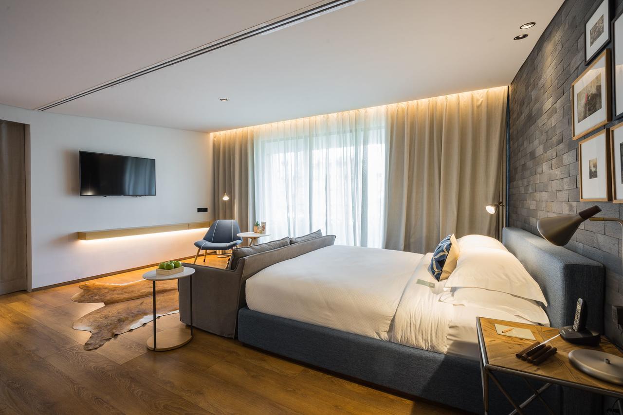 Hotel Ad Lib