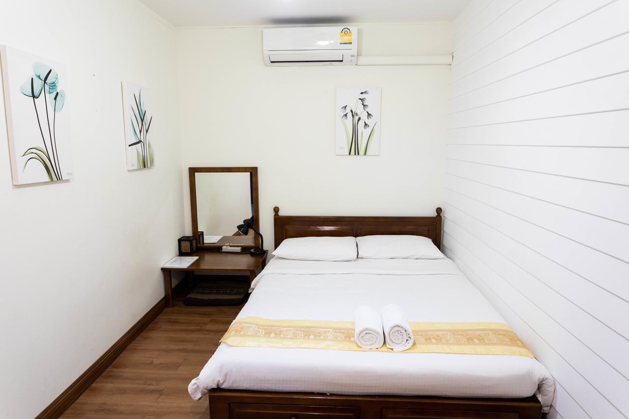 Guest house Les Fleurs Bangkok