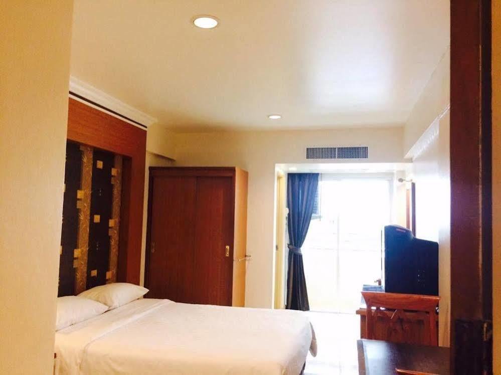 Synsiri 3 Ladprao 83 Apartment *