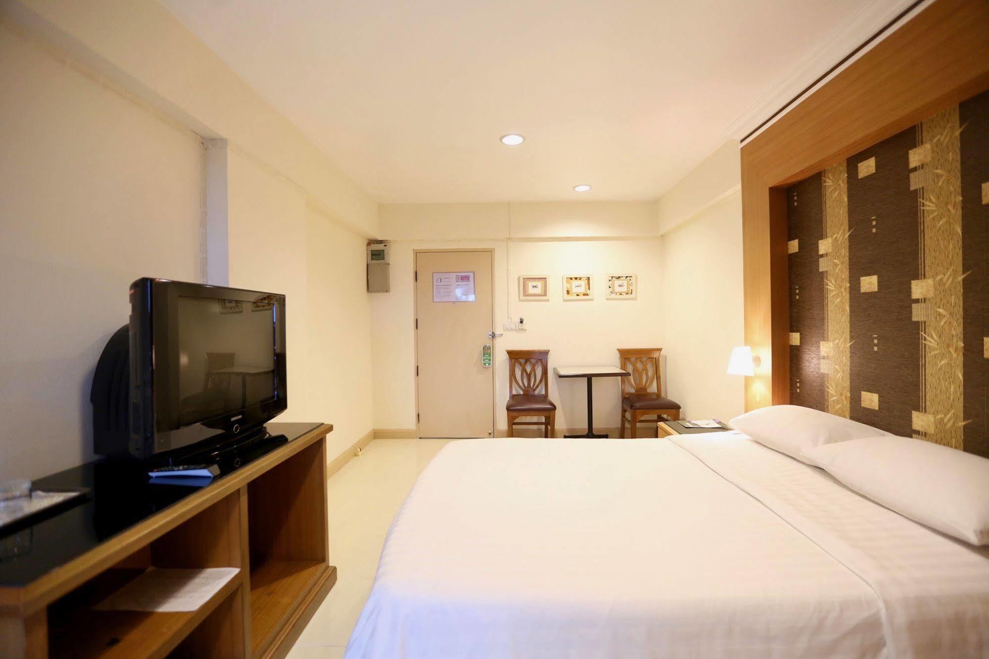 Synsiri 3 Ladprao 83 * Bangkok