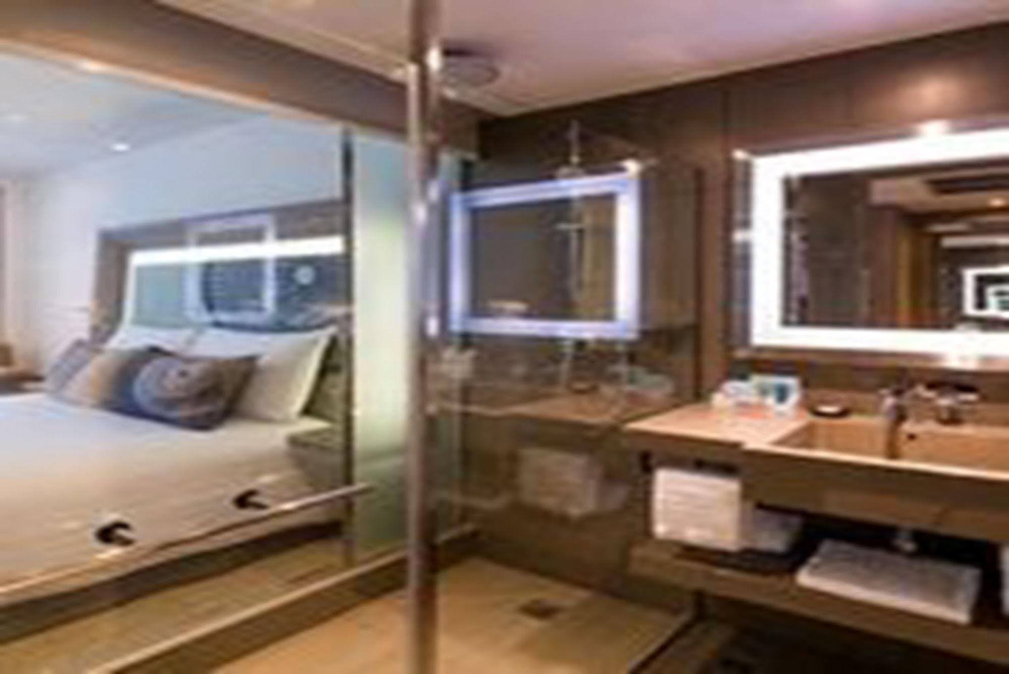 Novotel Bangna Hotel 4*