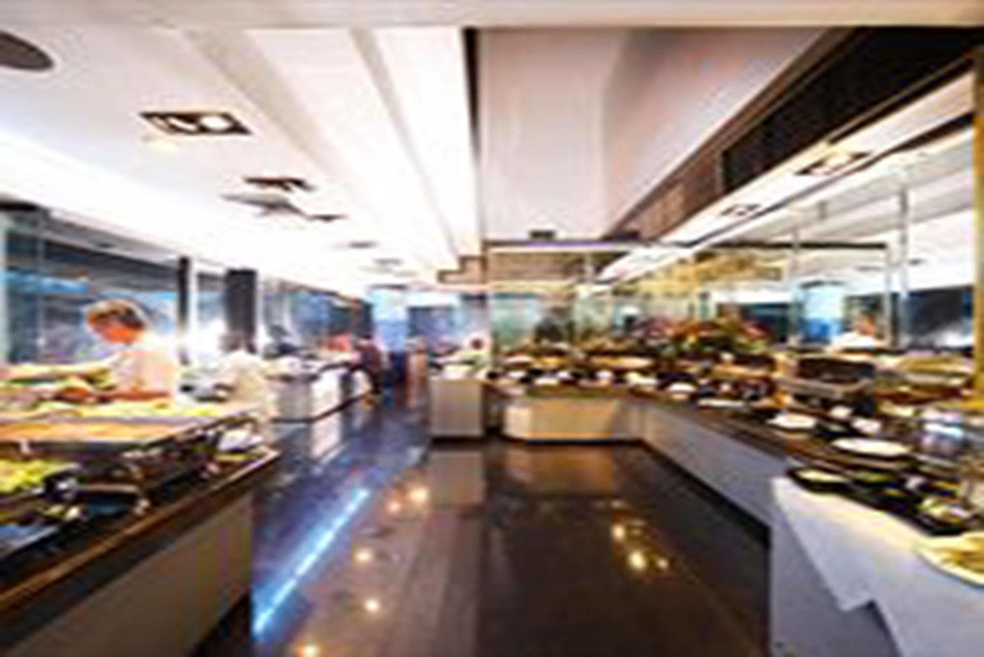 Hotel Baiyoke 3*