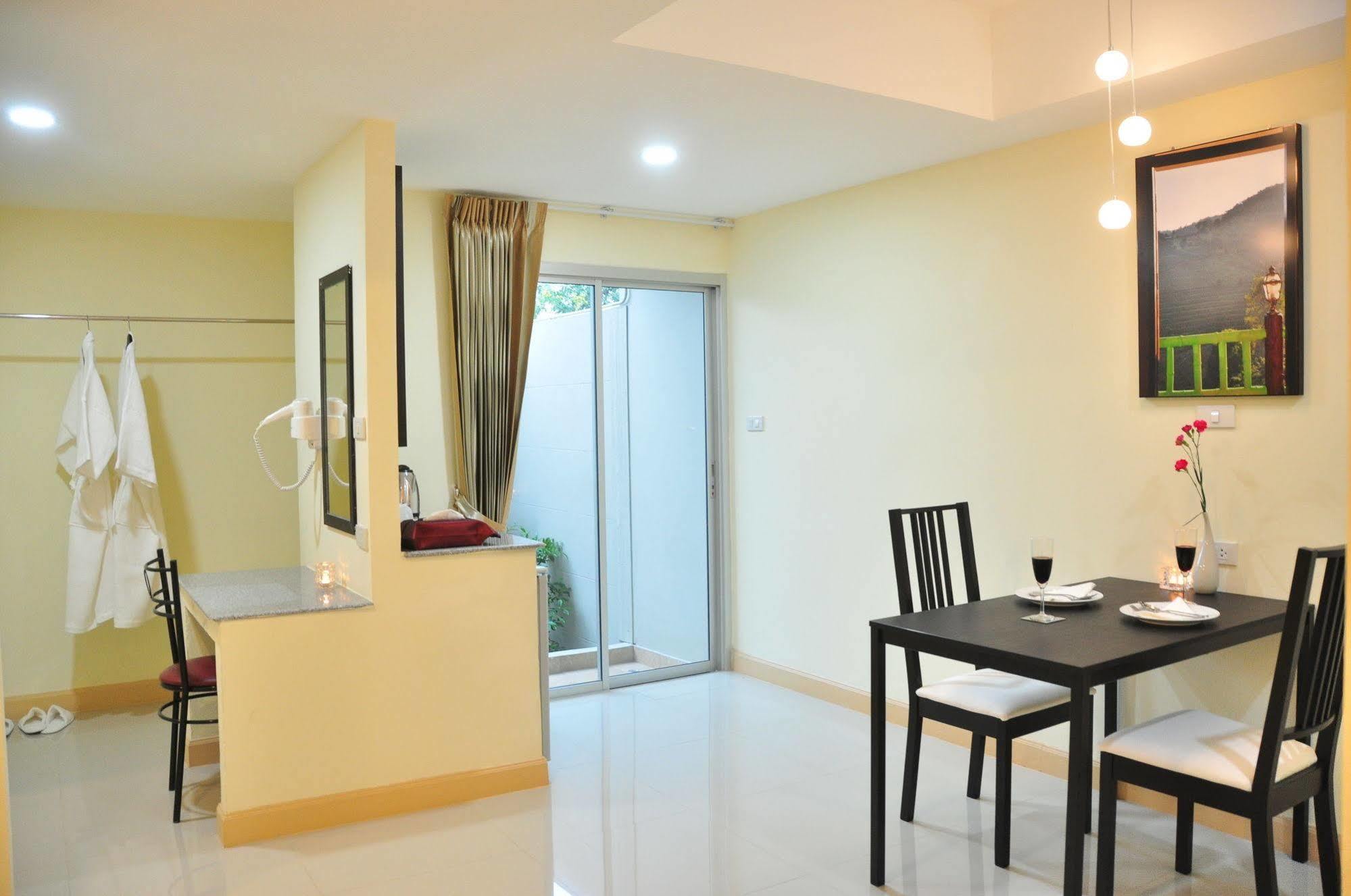 The Bloom @ Suvarnabhumi Aparthotel 3*