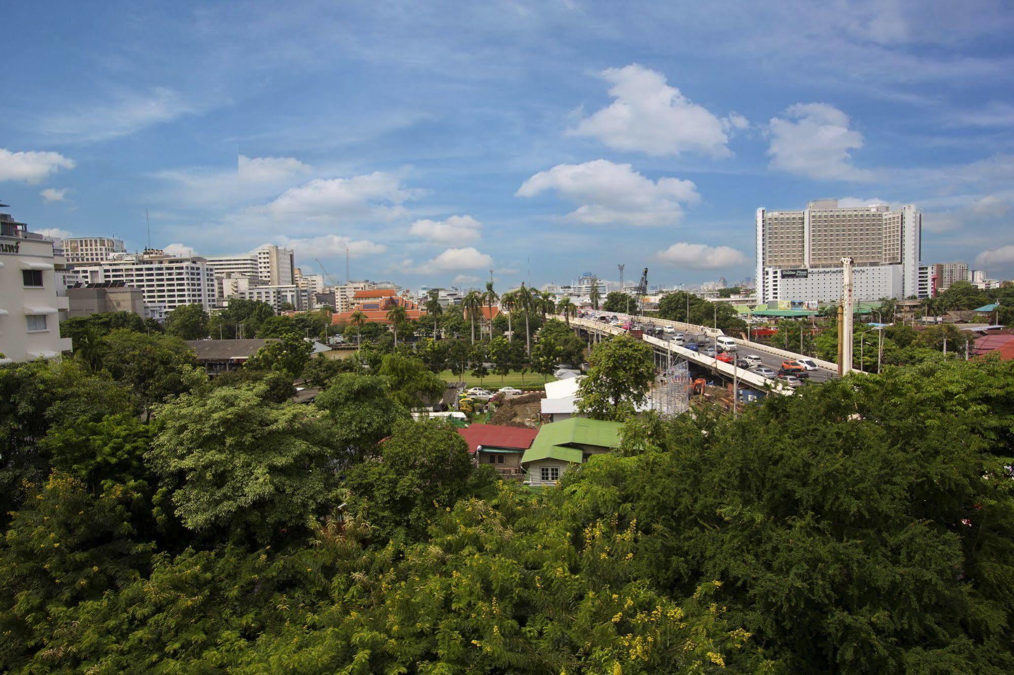 Papa Siriraj Bangkok