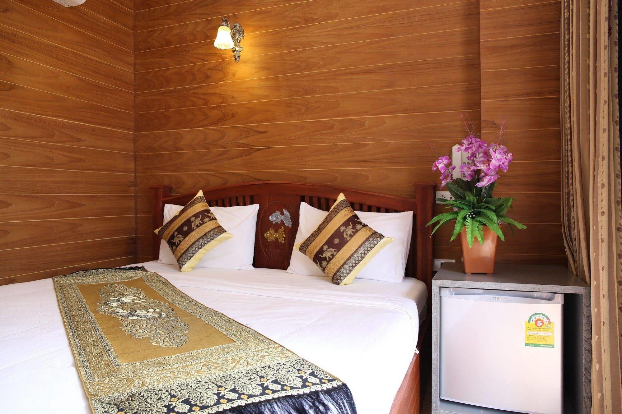 Inn Tanee Place 3*