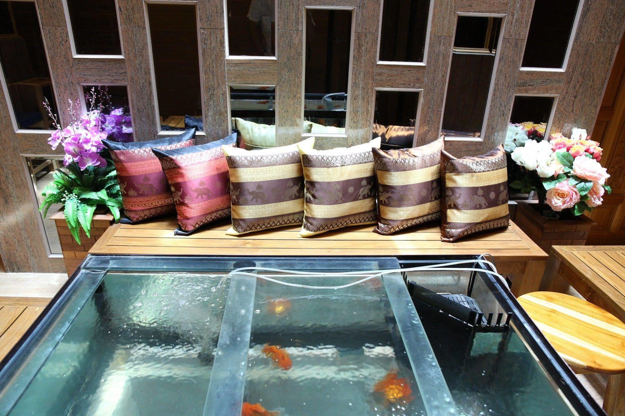Inn Tanee Place Bangkok