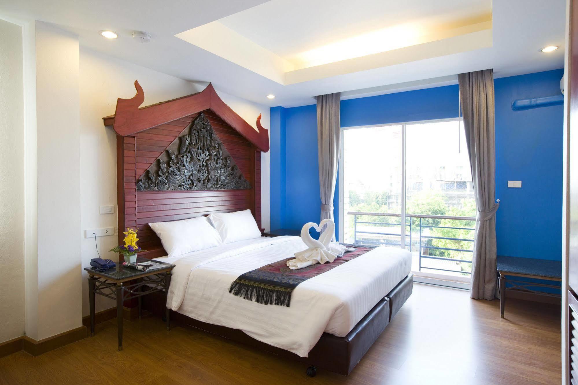 Korbua House Hotel