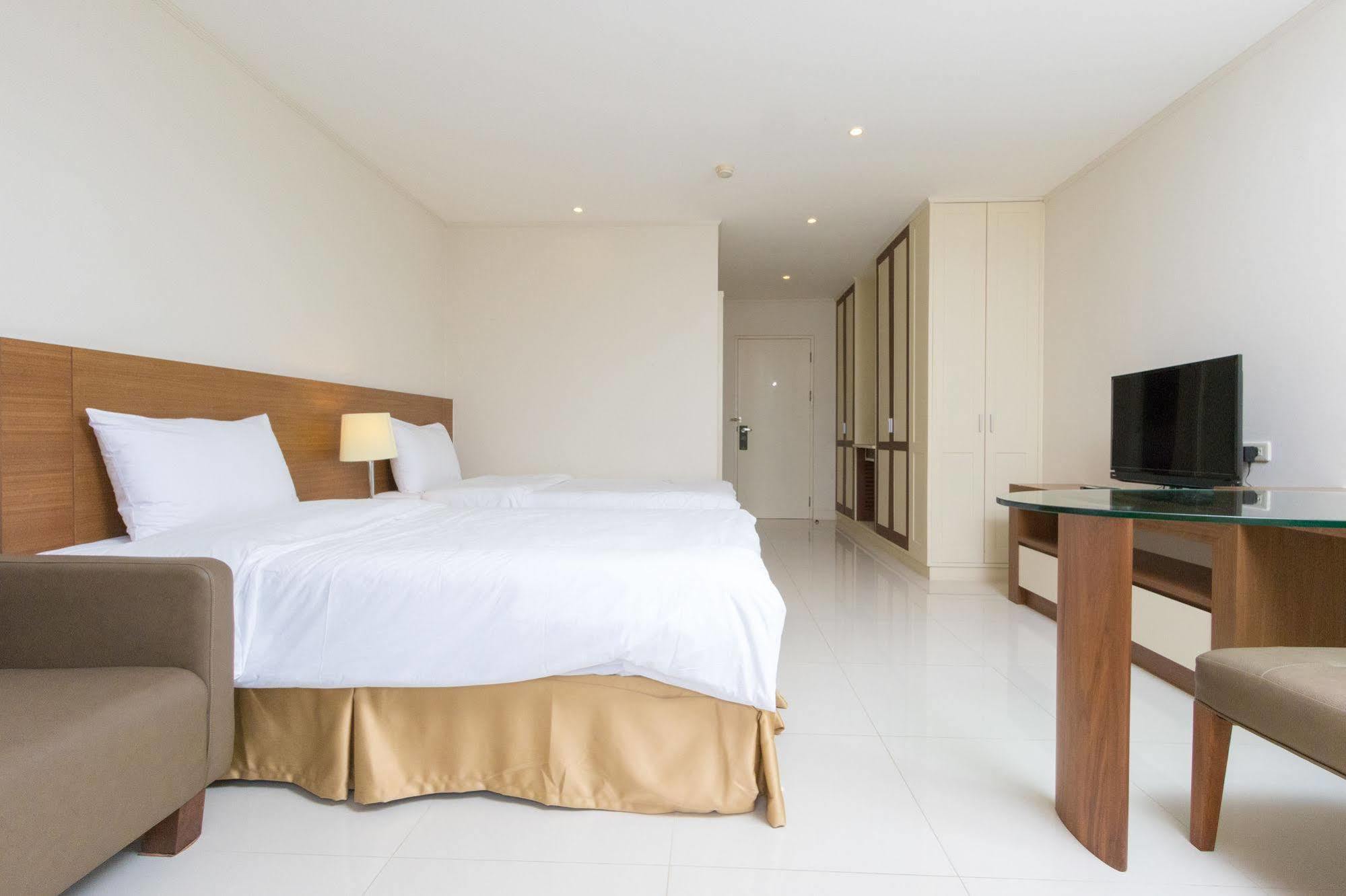 Hotel Thomson Huamark 4*
