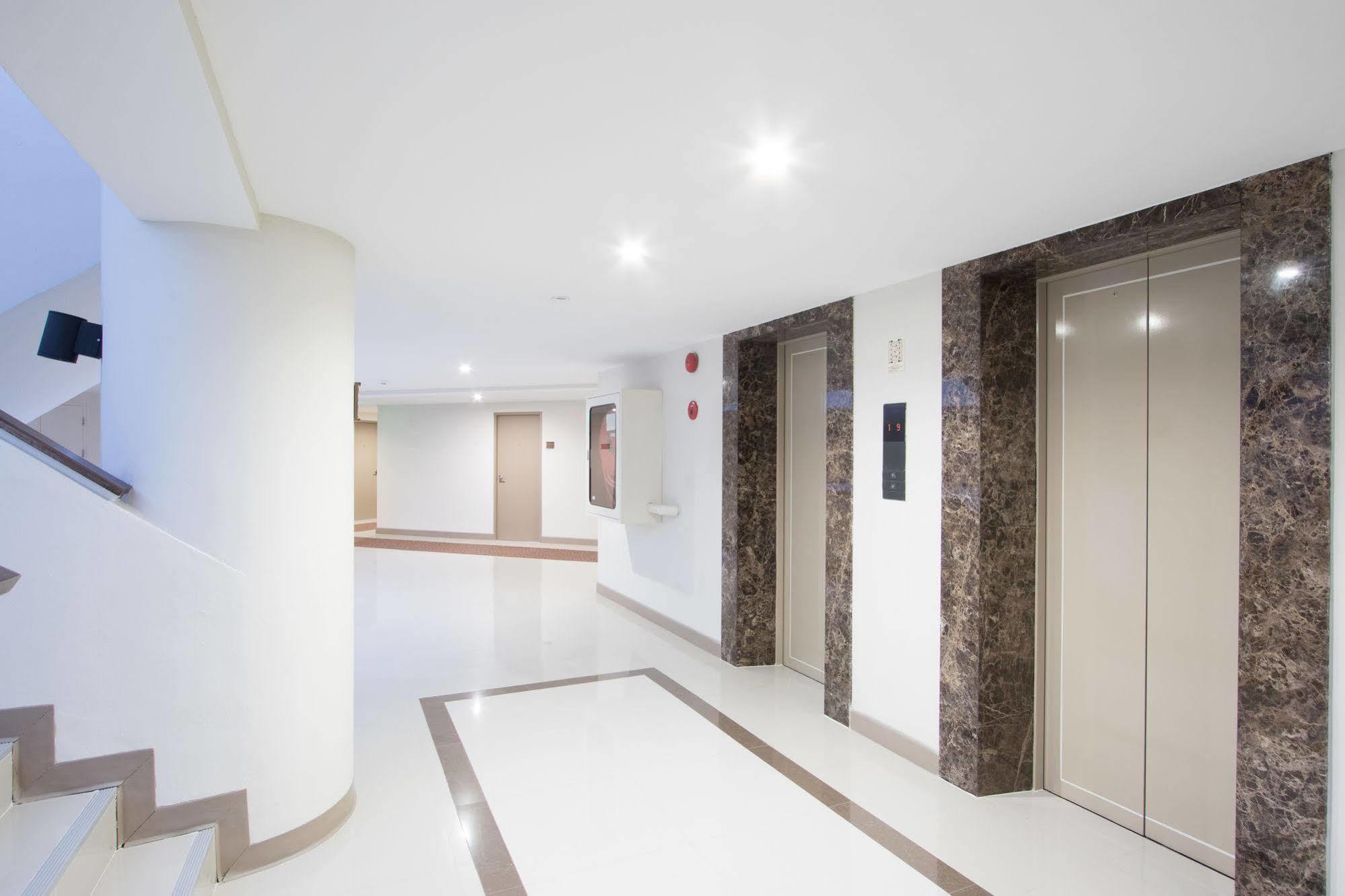 Hotel Thomson Huamark 4*