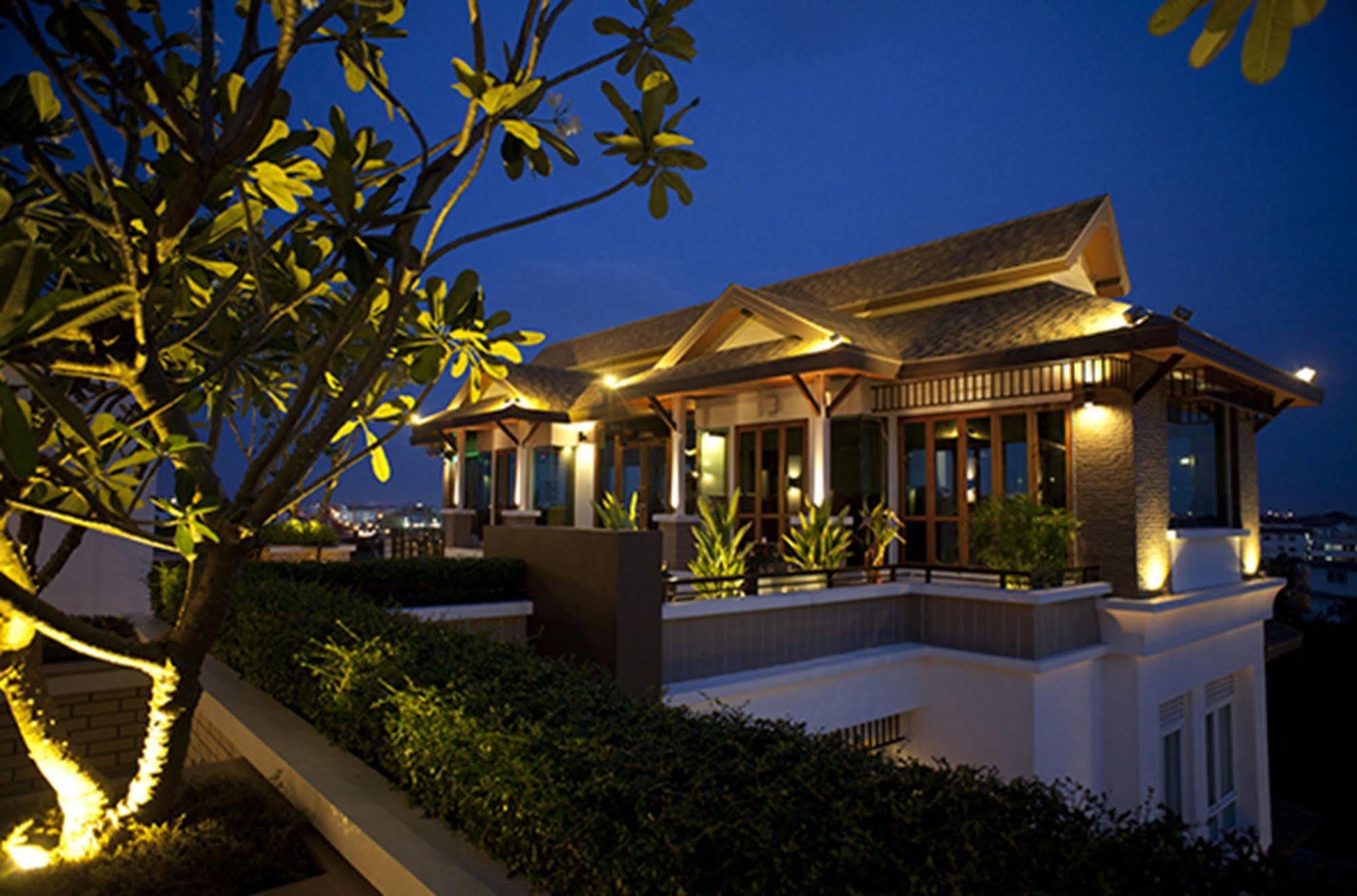 Suvarnabhumi Hotel 4*