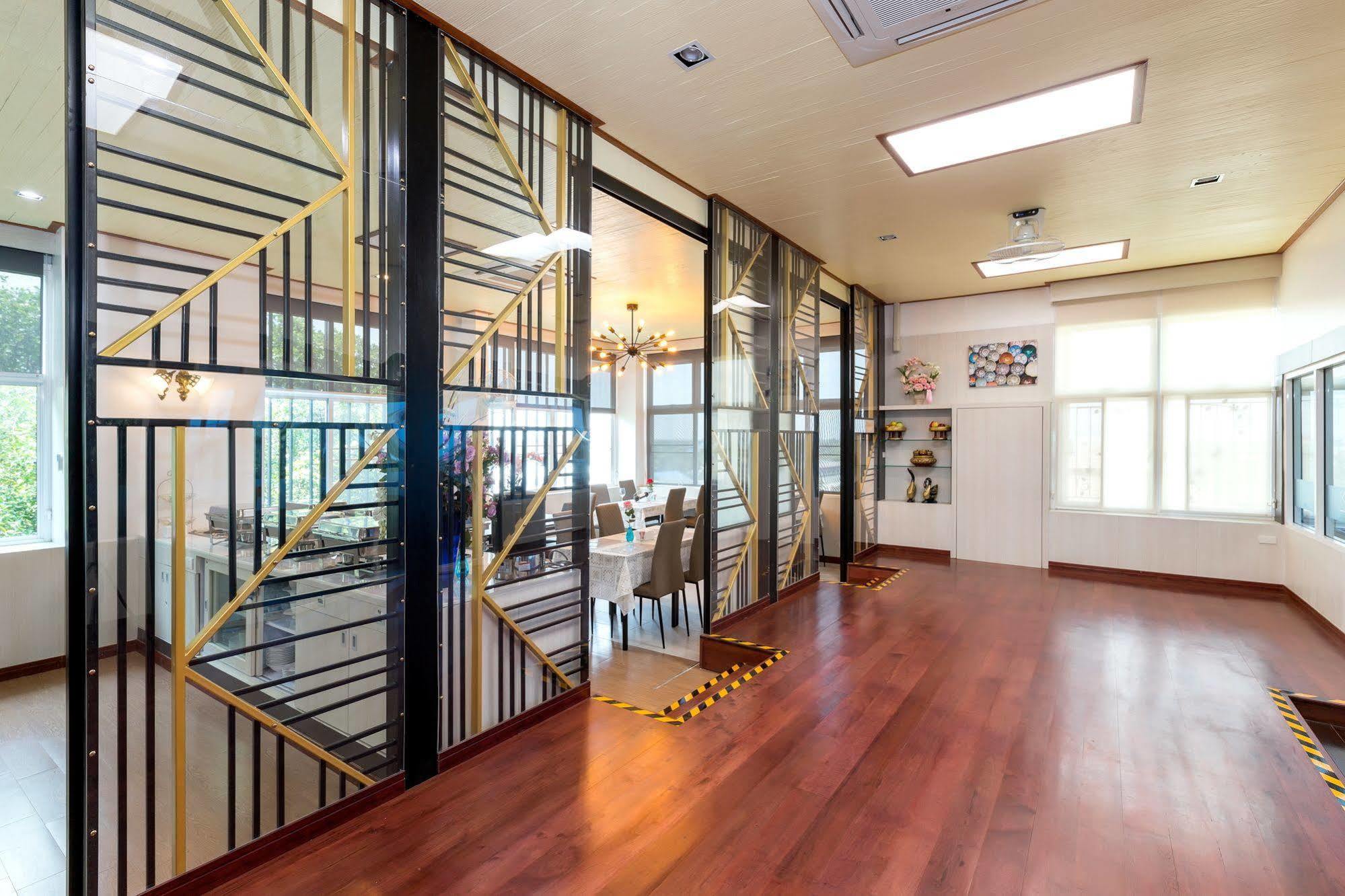 Roomquest Suvarnabhumi Airport Romklao Soi 6 Bangkok