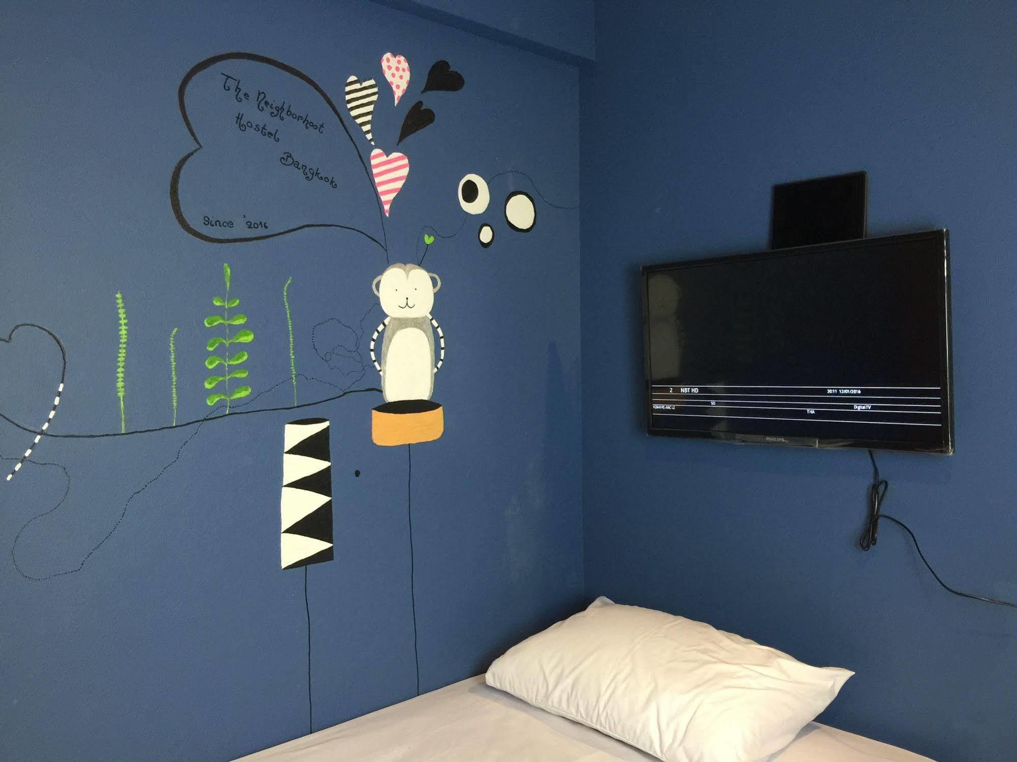 Hoot & Ratchada Capsule hotel Bangkok