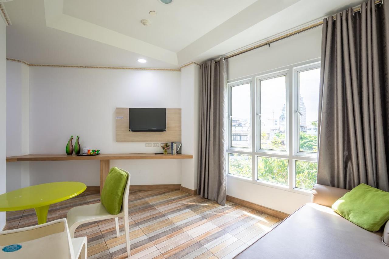 For 2* Bangkok