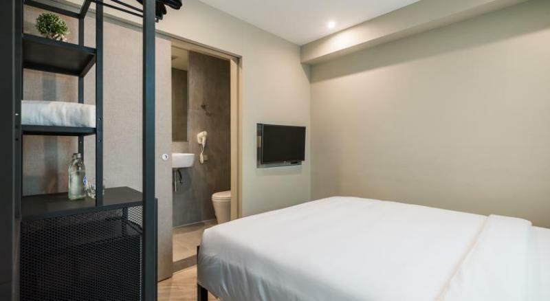 Lucky House Khaosan Hotel