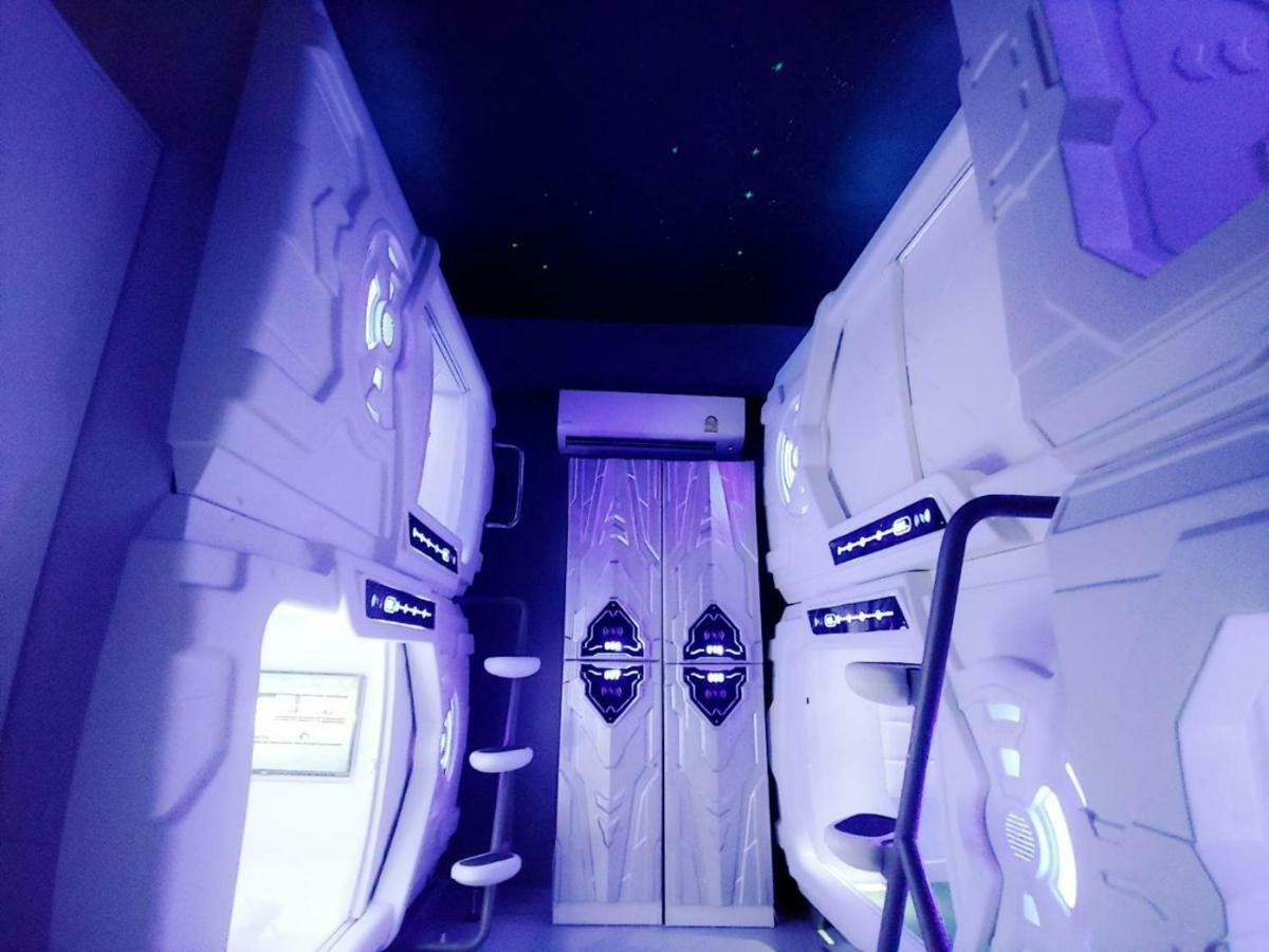 Met A Space Pod @ Asoke Bangkok