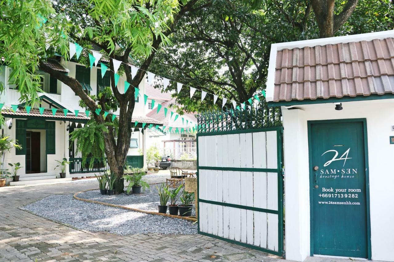 Vakantiehuis 4brs Thai Heritage House In Samsen Bangkok