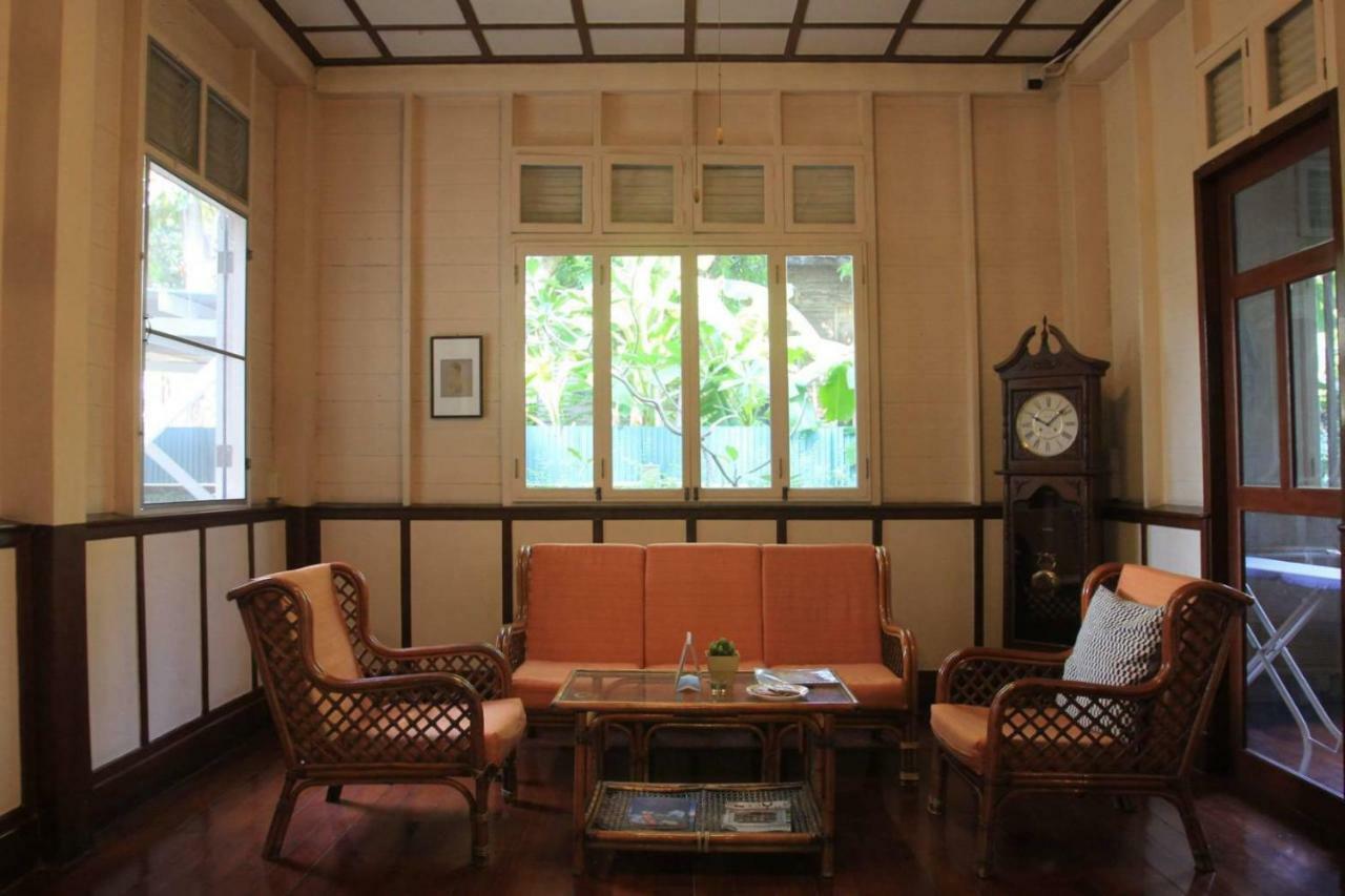 4brs Thai Heritage House In Samsen Vakantiehuis *