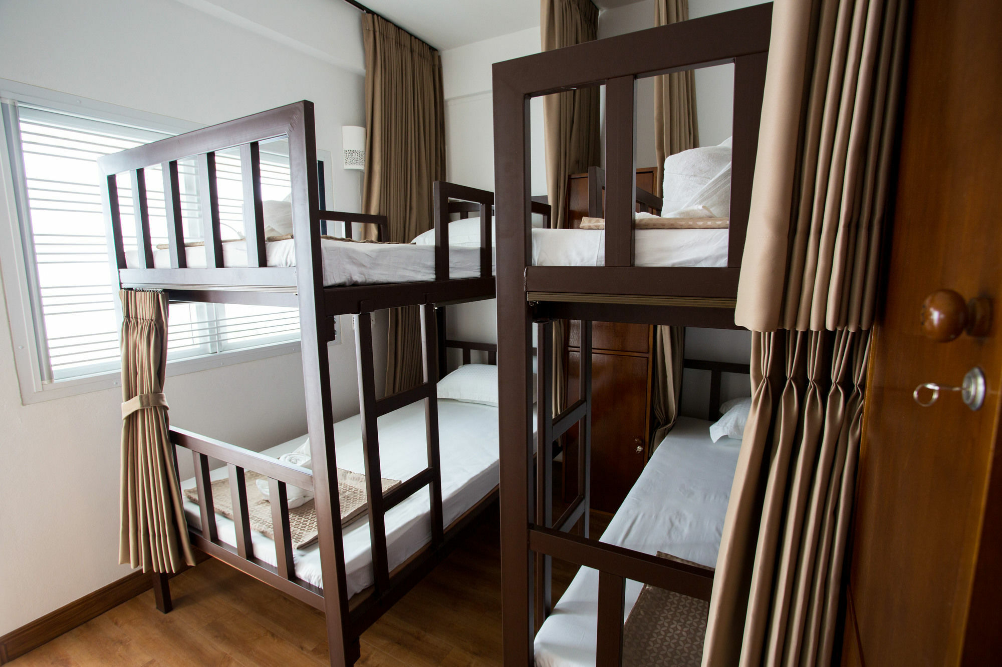 Les Fleurs Guest house 2*