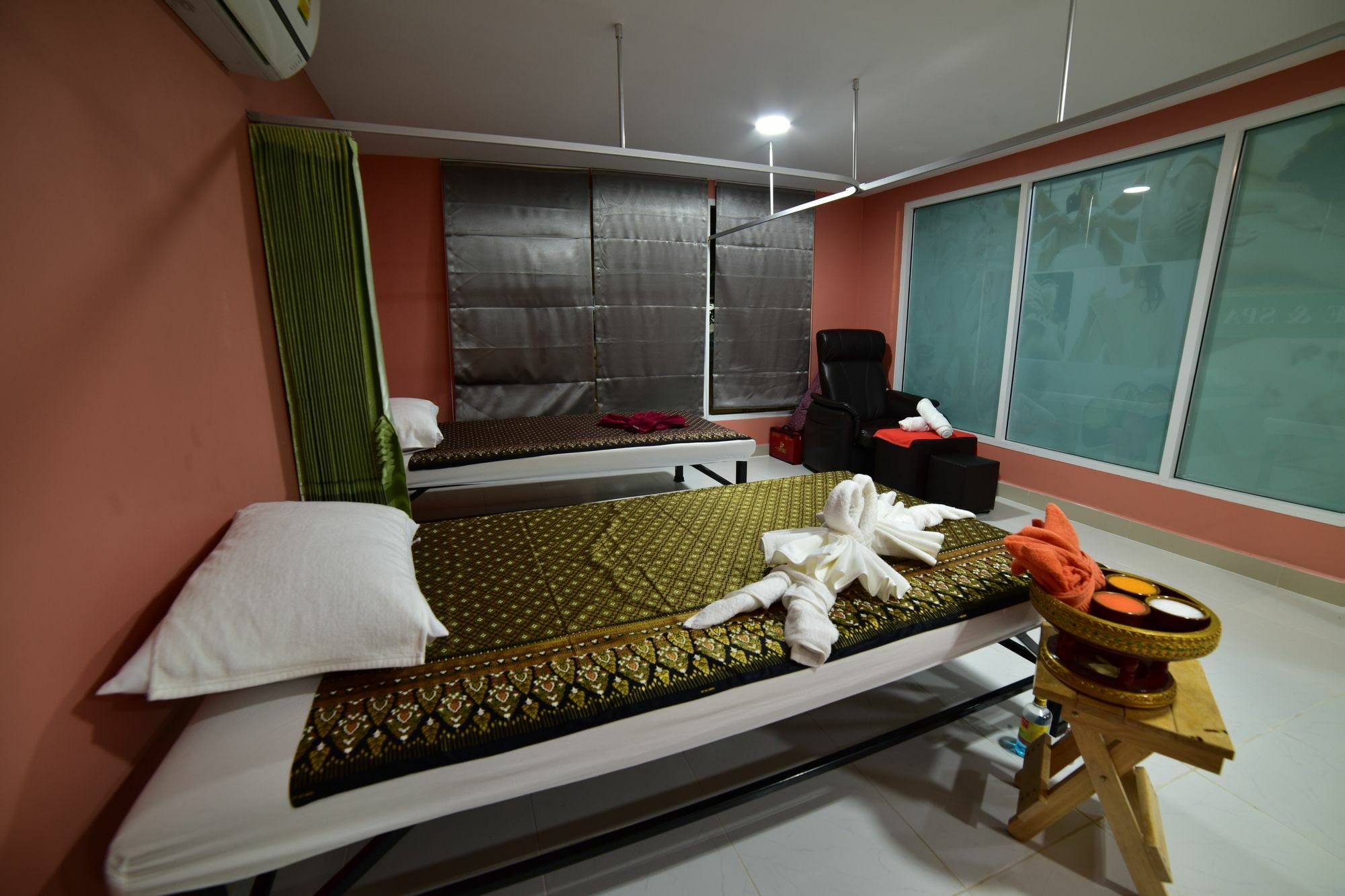 Hotel Gold Airport