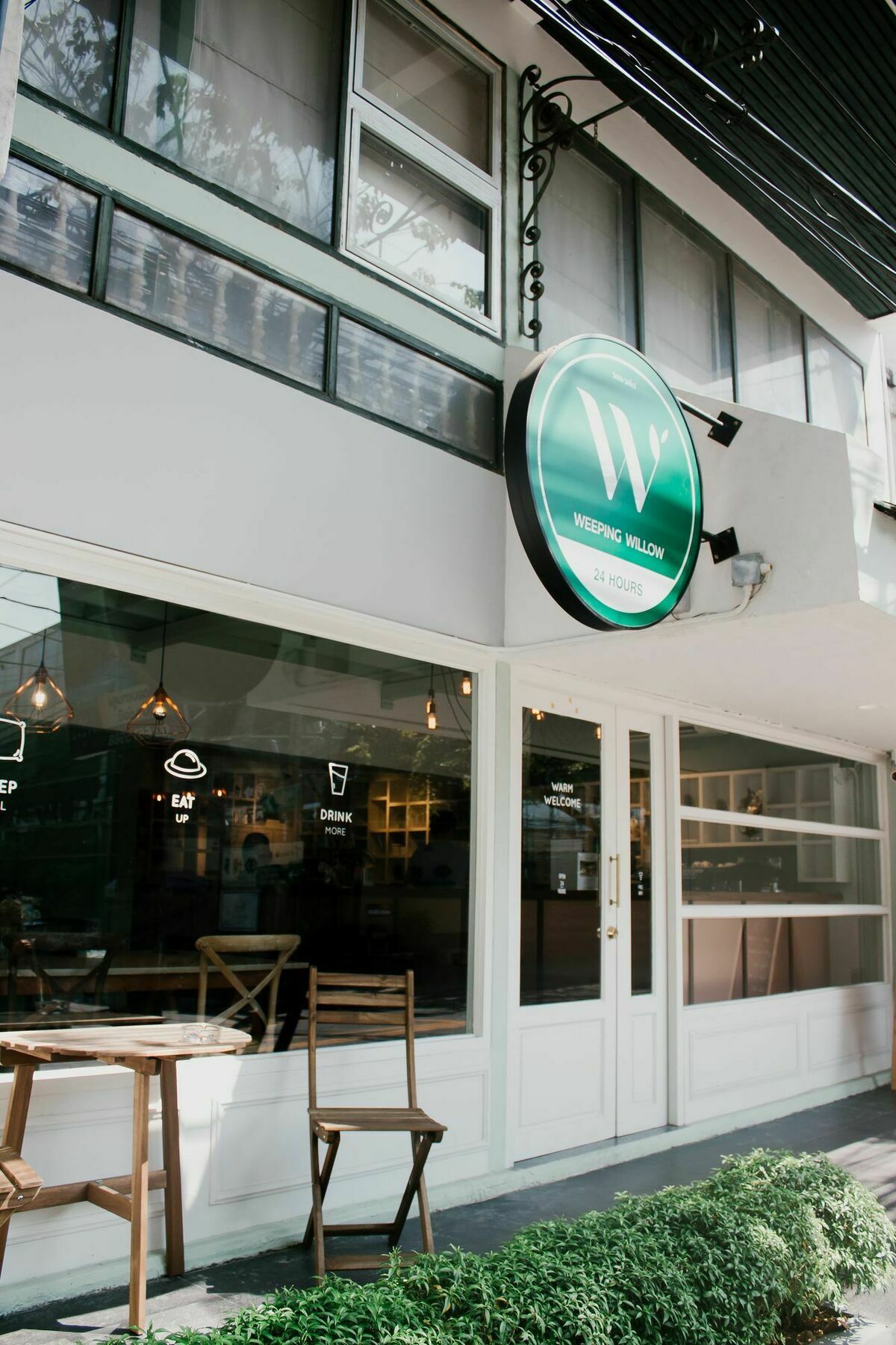 Weeping Willow Sukhumvit 26 Hostel *