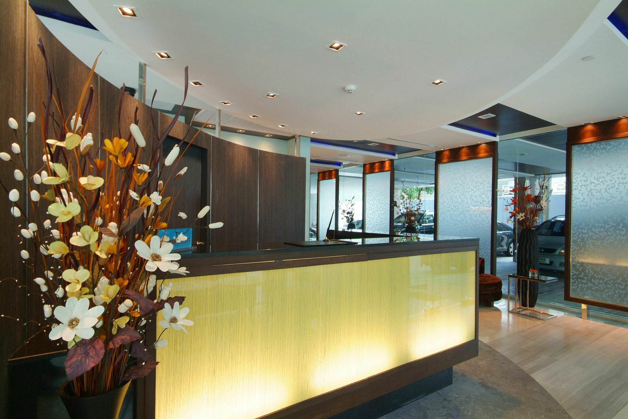 Amora Neoluxe Hotel 4*
