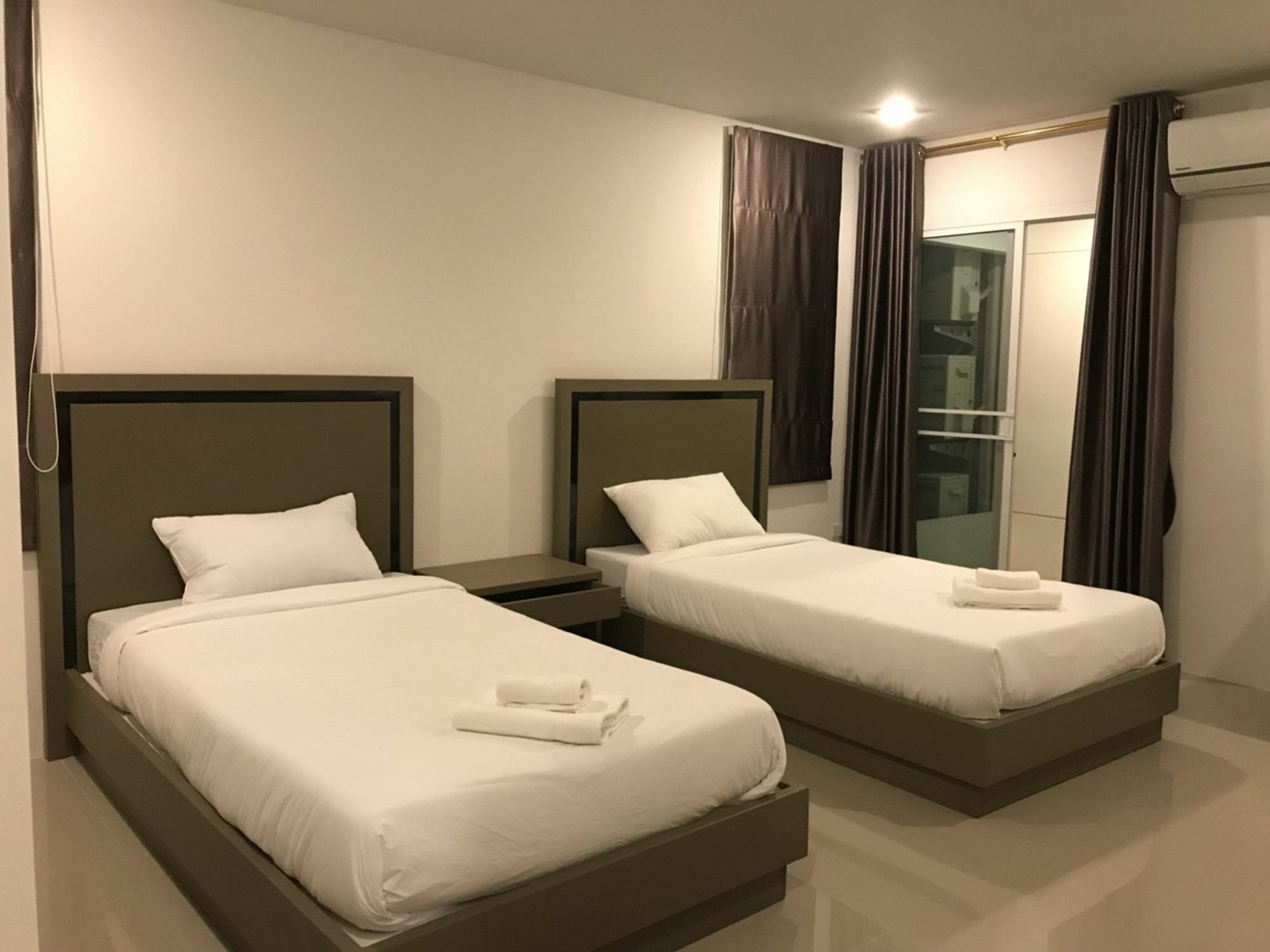 Guest house S.e.t Thanmongkol