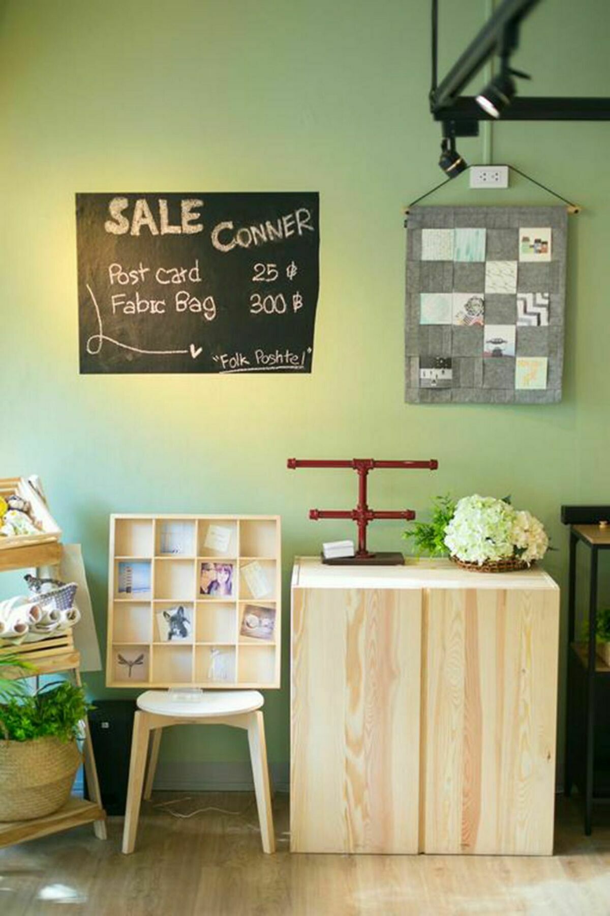Acomodação com café da manhã  Folk Poshtel Silom