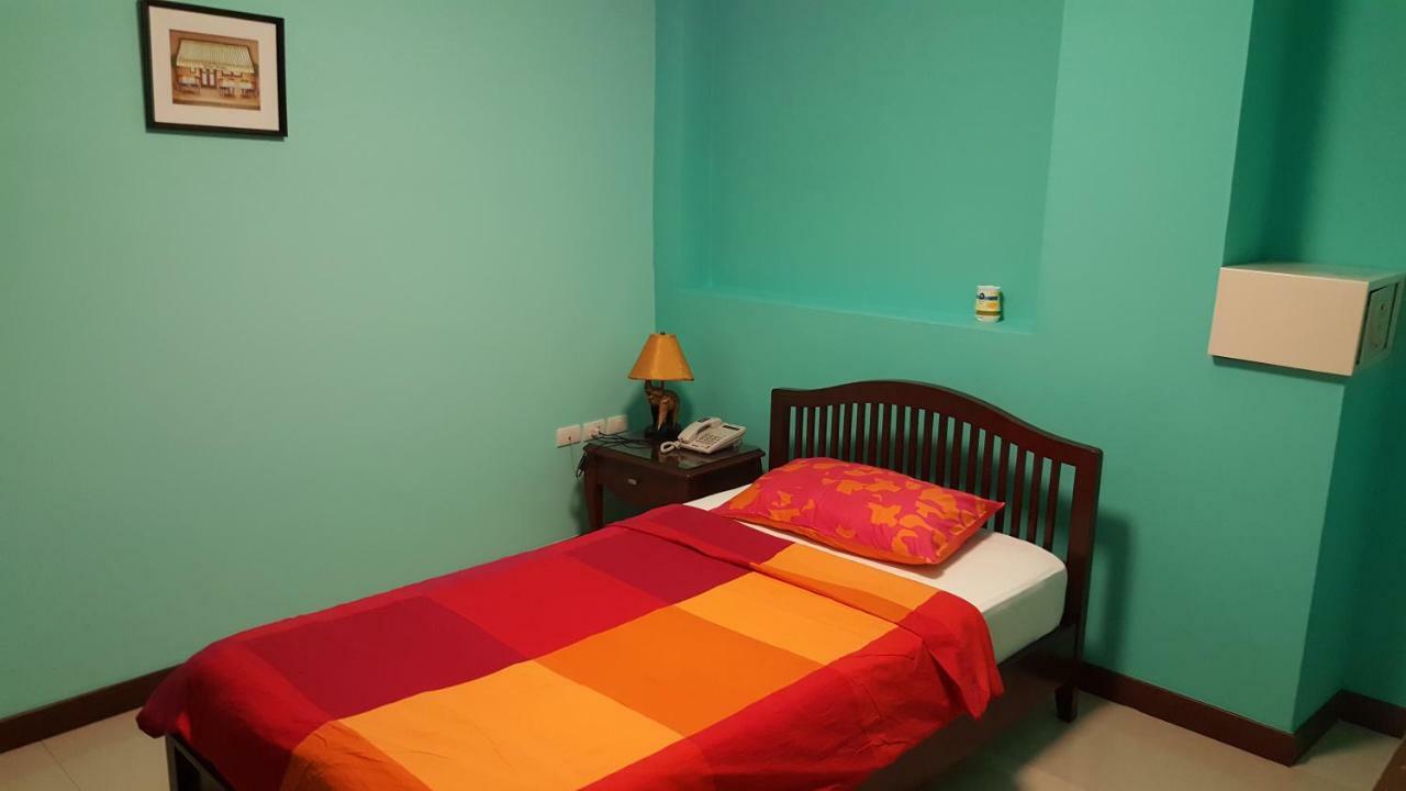 Sunflower Place 3*