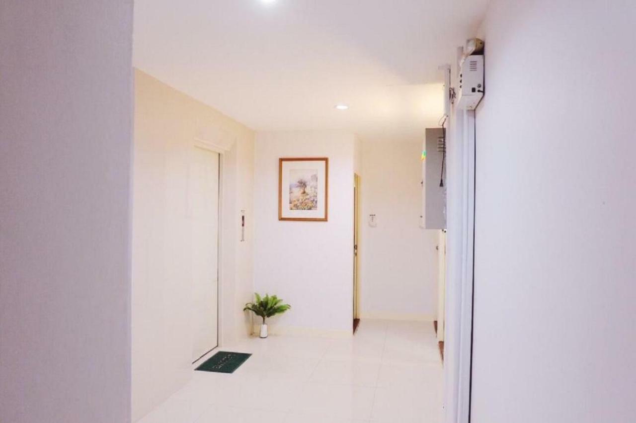Hotel Tim Place - Bts Phra Khanong 2*