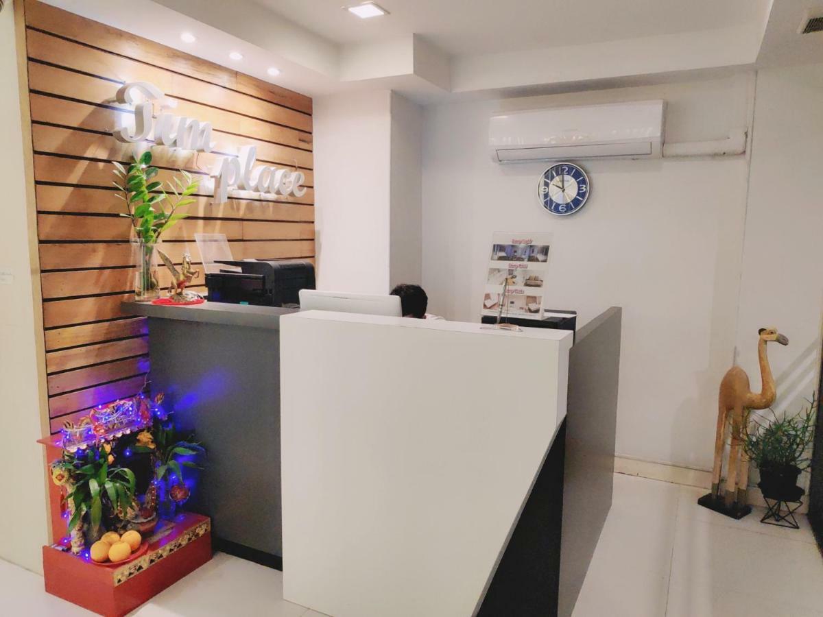 Tim Place - Bts Phra Khanong Hotel
