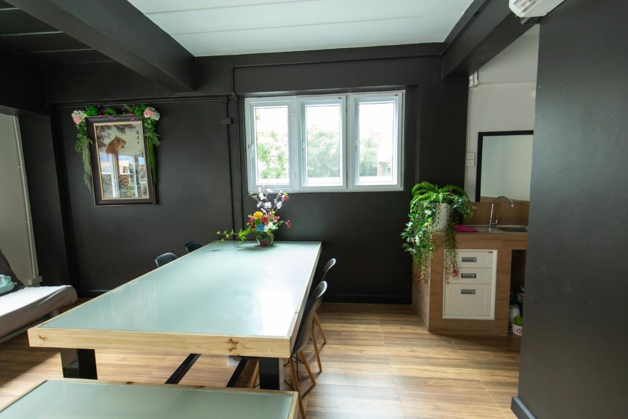 Mango 10 House 2* Bangkok