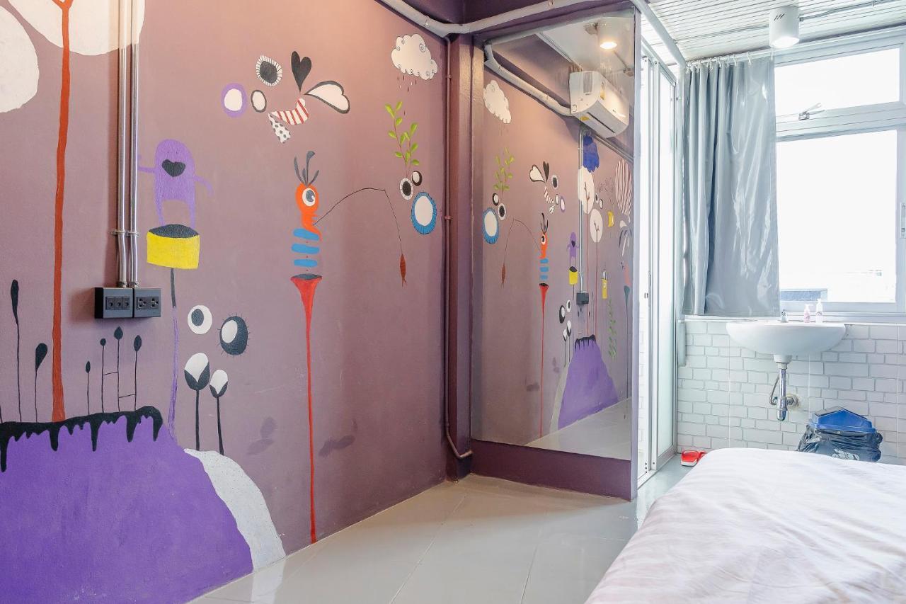 Capsule hotel Hoot & Ratchada Bangkok